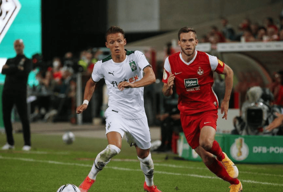 亚博体育入口-清晨门兴格拉德巴赫备战德国杯；更衣室发声细节曝光；压力陡增；心理建设被强调